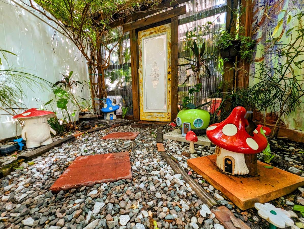 Cozy Af Tiny-House Oasis Villa Tampa Bagian luar foto